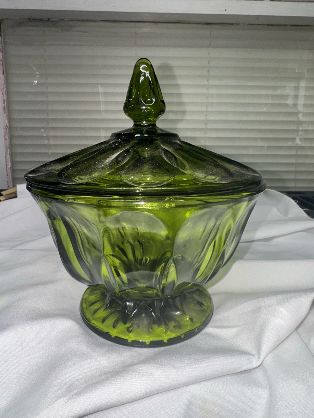VTG Indiana Glass avocado glass candy dish